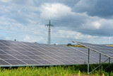 Fototapeta Na sufit - Fotovoltaikanlage zum erzeugung, von Grünem Strom  auf einem Feld in Schleswig-Holstein