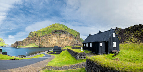 Wall Mural - Landlyst and Heimaklettur