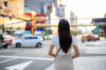 Canvas Print - Woman go to Taipei city of Taiwan