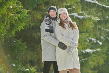 Poster - happy couple in park