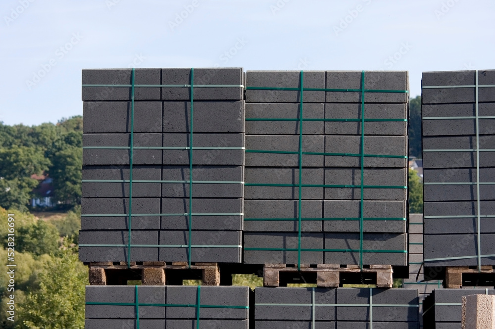 Pflastersteine auf Palette Stock Photo Adobe Stock