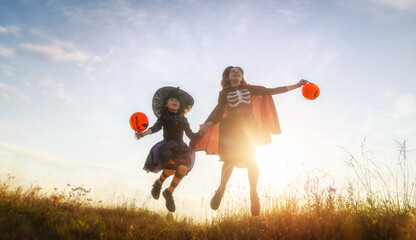 Poster - kids at Halloween party