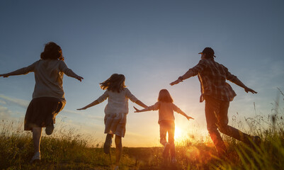 Poster - Happy family in the park