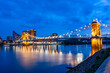 Puente que cruza el río Ohio entre Cincinnati y Convington, Kentucky y lleva por nombre John A. Roebling