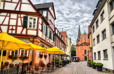 Canvas Print - Our Lady Church and traditional houses in Aschaffenburg - Bavaria, Germany