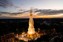 Phra That Phanom, A Respectful Of Nakhon Phanom People To Gold Pagoda, Settle In The Center Of The Temple.