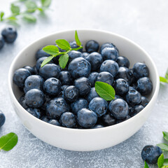 Wall Mural - Blueberry with leaves in a bowl