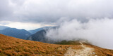 Fototapeta  - Tatry Polskie szlak na Czerwone Wierchy w chmurach, Góry w Polsce za chmurami