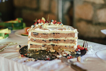 Poster - Half-eaten wedding cake close-up
