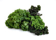 - frischer Grünkohl isoliert auf weißem Hintergrund - regionales, saisonales Gemüse