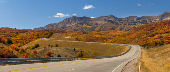 Canvas Print - Mt Ogden landscape in Utah, South Tappers loop road.