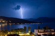 © Theodoros4D - Night éclair tonnerre lights over a Greek Lake