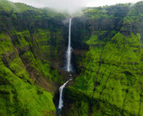Fototapeta Tęcza - The mighty Kalu Waterfalls at Malshej Ghat - Maharashtra, India
