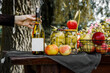 Wino, cydr, sok z owoców sezonowych, winobranie, butelka wina z pustą etykietą, pusta etykieta, własne wino, wino własnej produkcji, jabłkowe, przetwory z jabłek