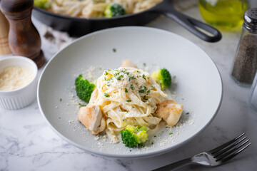 Poster - fettucine alfredo with broccoli and chicken