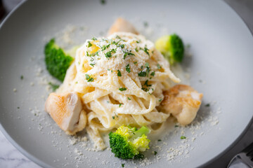 Poster - fettucine alfredo with broccoli and chicken