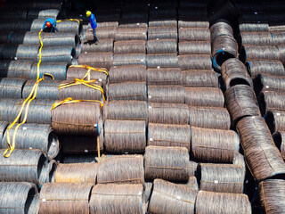 Sticker - Top view of wire rods in coils stowage into cargo hold of the vessel, Stevedore to prepare for discharging steel wire rod from cargo hold of the vessel.