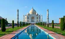 Beautiful View Of The Summer Taj Mahal