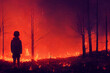 Junge steht vor brennedem Wald mit Bäumen im Feuer