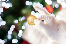 Christmas Bitcoin,cryptocurrency In Santa's Hand,new Year Quotes On Stock Market