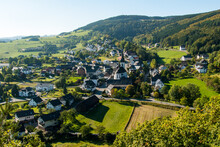 Blick über Düdinghausen, Hochsauerland, Auf Die Kahle Pöhn