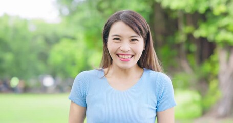 Canvas Print - Asian woman smile at you