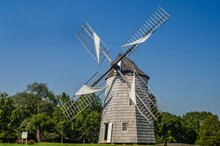 Historic Windmill Old Hook Mill, East Hampton, Long Island, New York State, USA