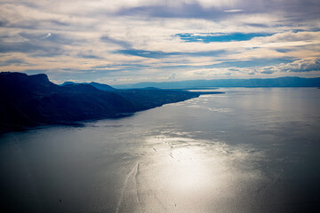 Wall Mural - Survole du Lac de Léman en Suisse en petit avion