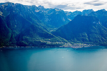 Canvas Print - Survole du Lac de Léman en Suisse en petit avion