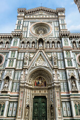 Wall Mural - Duomo or Basilica di Santa Maria del Fiore, vertical view, Florence, Italy