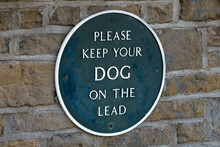 Please Keep Your Dog On The Lead Sign