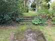 Alte Treppe aus Stein auf dem Friedhof