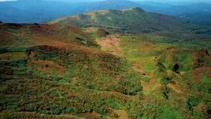 Wall Mural - 紅葉の栗駒山中腹の龍泉ケ原を空撮