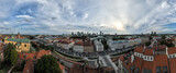 Fototapeta Fototapety do pokoju - widok z drona na panorama miasta, Warszawa, stare kamienice i pałace, w tle centrum Warszawy z wieżowcami