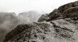 Sandstein-Felsen von Meteora im Nebel, Griechenland // Sandstone rocks of Meteora in the fog, Greece