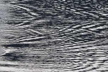 Pleasing Water and Wave Contrast Pattern