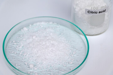 Poster - Citric acid in glass, chemical in the laboratory and industry