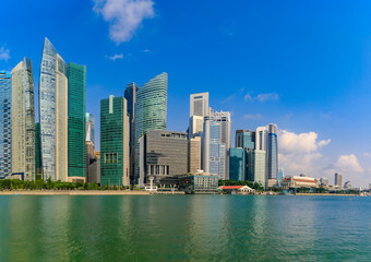 Wall Mural - Panorama with downtown skyscrapers of the city business district skyline at Marina Bay in Singapore