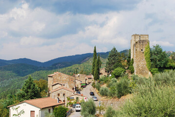 Wall Mural - Il borgo di Barbischio nel comune di Gaiole in Chianti in provincia di Siena, Italia.