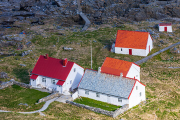 Canvas Print - Old lighthouse keeper's house on the Norwegian coast