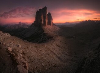 Poster - Beautiful landscape of a mountain range on the sunset