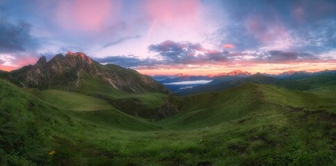 Poster - Beautiful landscape of a mountain range on the sunset