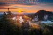 Wschód słońca z Obłazowej - Przełom Białki na podhalu, blisko polskich gór - tatry.
Sunrise from Obłazowa - Białka Gorge in Podhale, close to the Tatra Mountains.