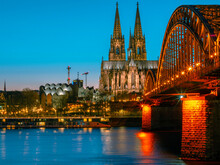 Dom Und Hohenzollernbrücke In Köln