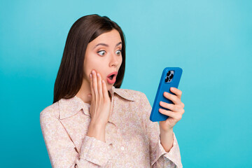Wall Mural - photo of astonished speechless lady trendy clothes read telephone news instagram facebook empty spac
