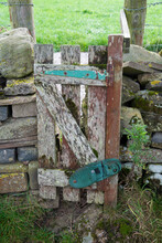Wooden Gate With A Special "hinge" On A Hiking Path In The Yorkshire Dales, England, UK.