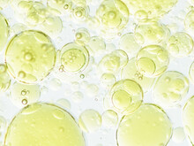Cell-like Appearance Using Oil	
