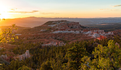 Wall Mural - Bryce Canyon National Park, Utah. USA: View from Sunrise Point at sunrise