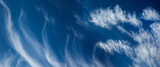 Fototapeta Niebo - Błękitne niebo z białymi chmurkami , blue sky	