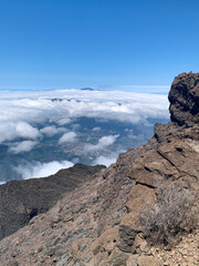 Sentier entre le col du Maïdo et le Grand Bénare sur l'île de la Réunion